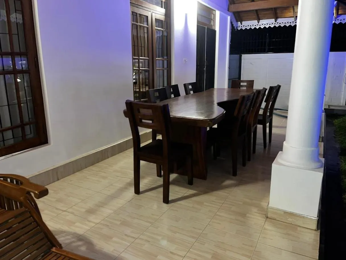 Negombo Cozy Pool Villa 스리랑카