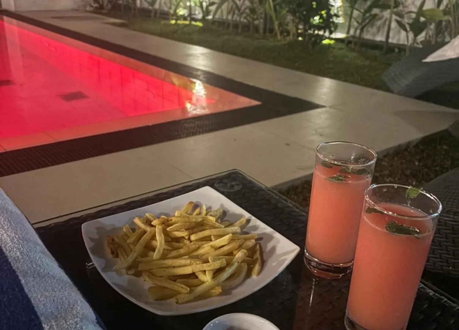 Negombo Cozy Pool Villa