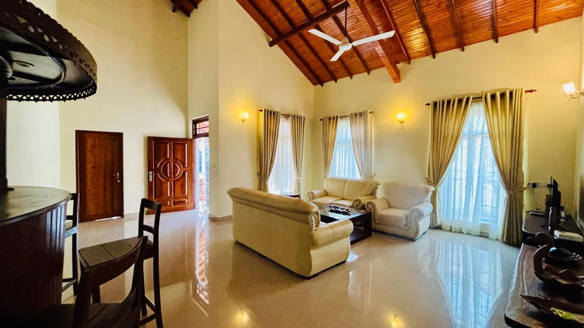 Negombo Cozy Pool Villa 게스트하우스
